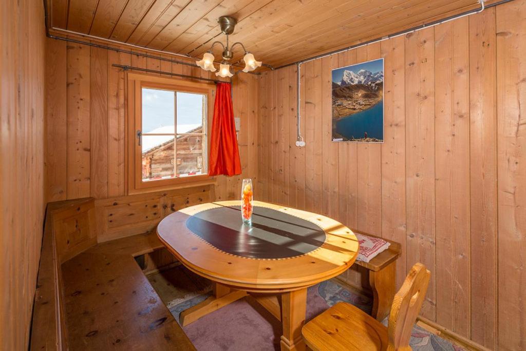 Готель Gasthaus Alpenrose Juf Екстер'єр фото
